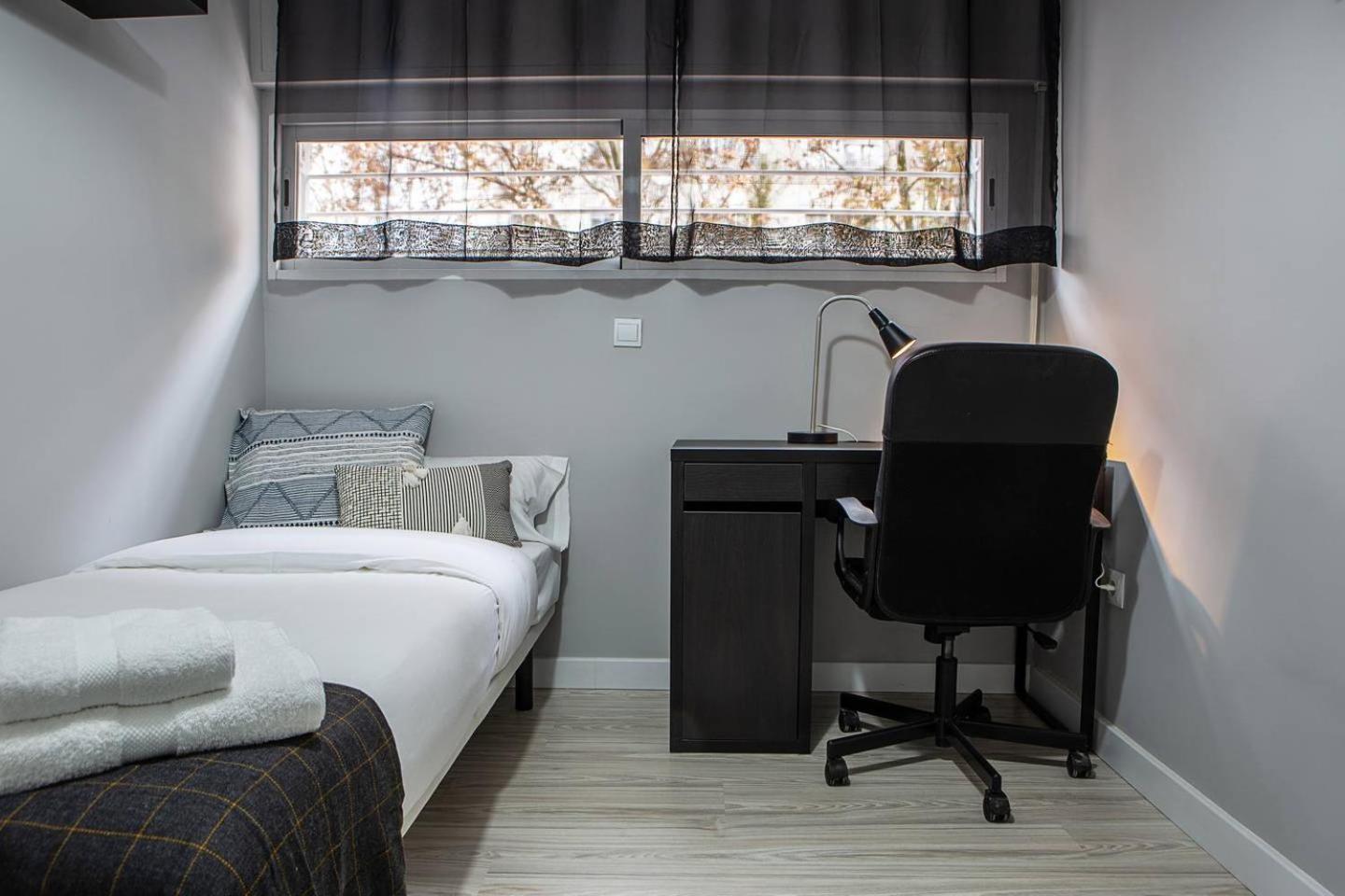 Lovely 3 Bedroom Next To Fuencarral Appartement